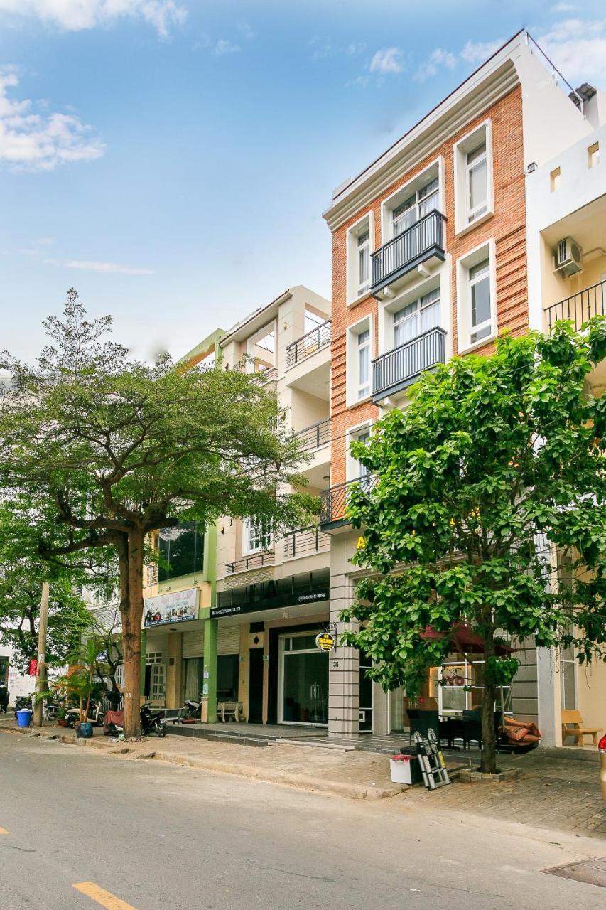 Oyo 138 Aparthotel 18 Thành Pho Ho Chí Minh Esterno foto